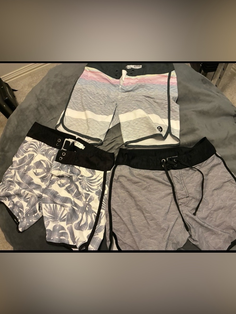25 item bundle for sale! No splitting items from the bundle.